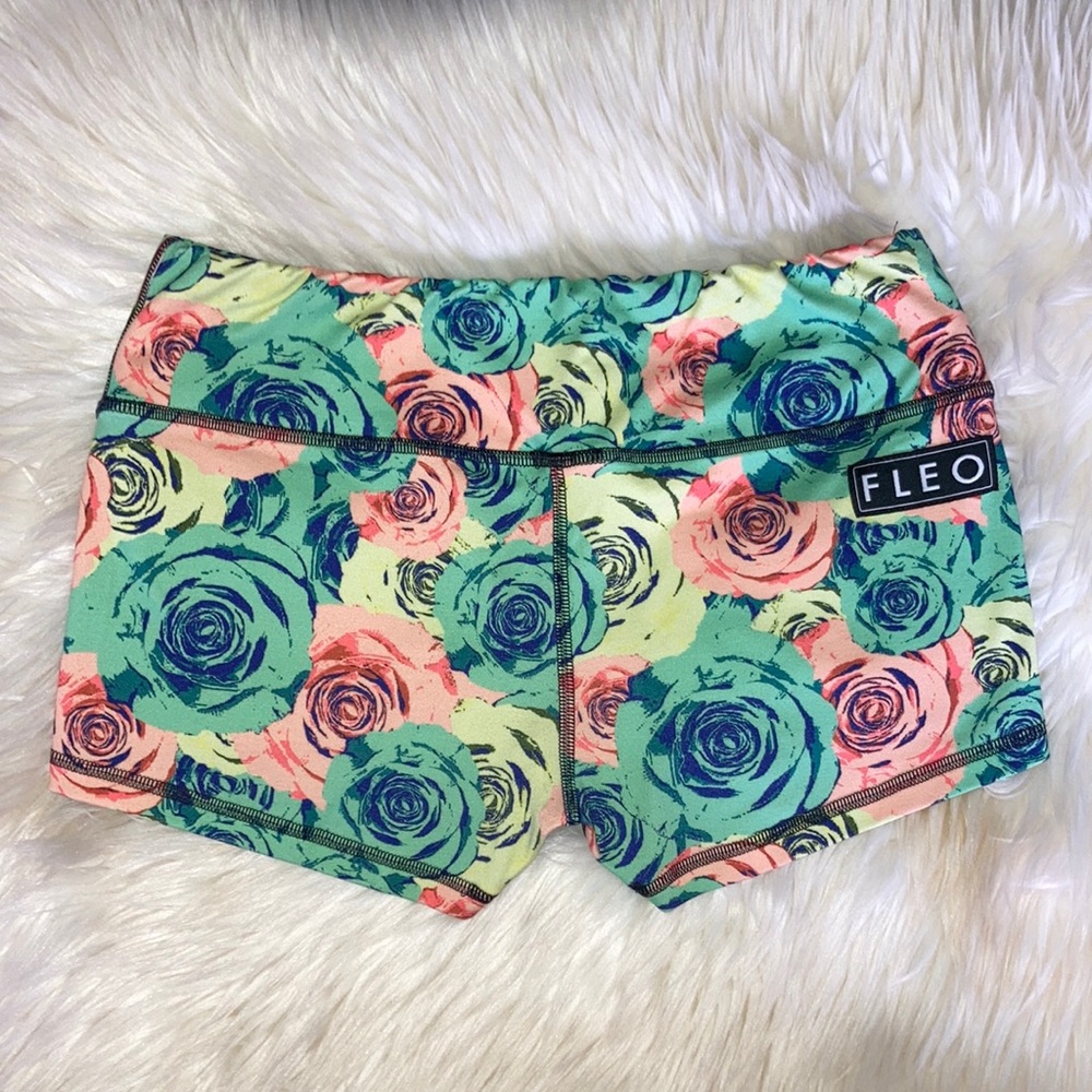 FLEO Irie Shorts Roses OG SL M